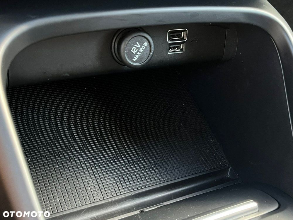 Volvo XC 40 - 32