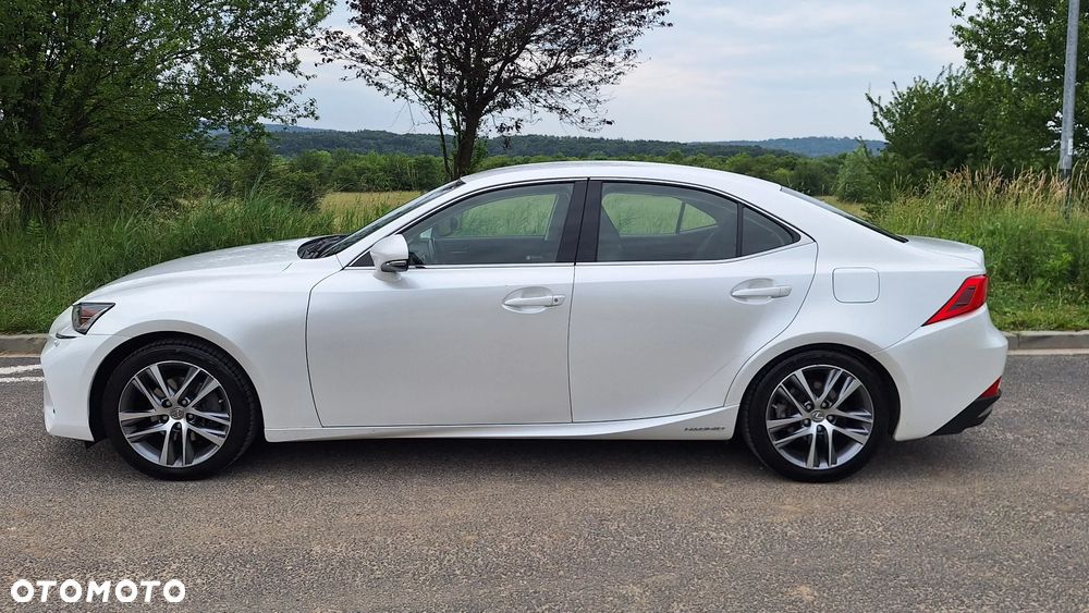 Lexus IS 300h Elegance - 2