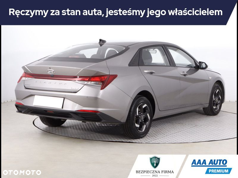 Hyundai Elantra - 6
