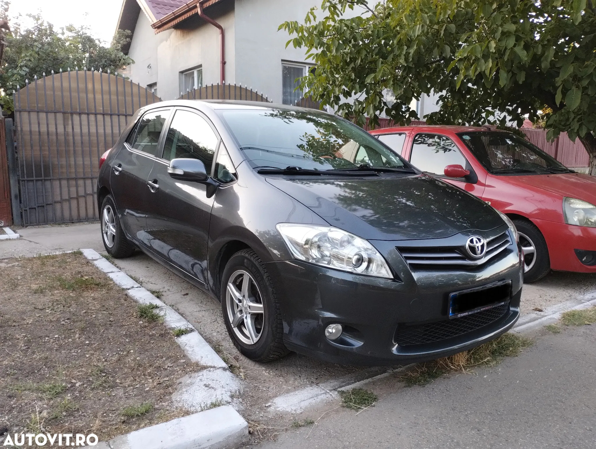 Toyota Auris 1.3 Dual VVT-i Executive - 3