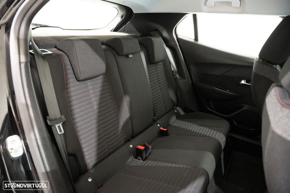 Peugeot 2008 1.2 PureTech Active Pack - 21