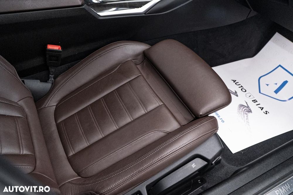 BMW Seria 3 318i Aut. Sport Line - 41