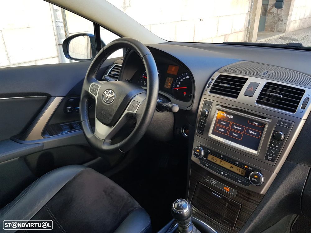 Toyota Avensis SW 2.0 D-4D Luxury+Navi - 50