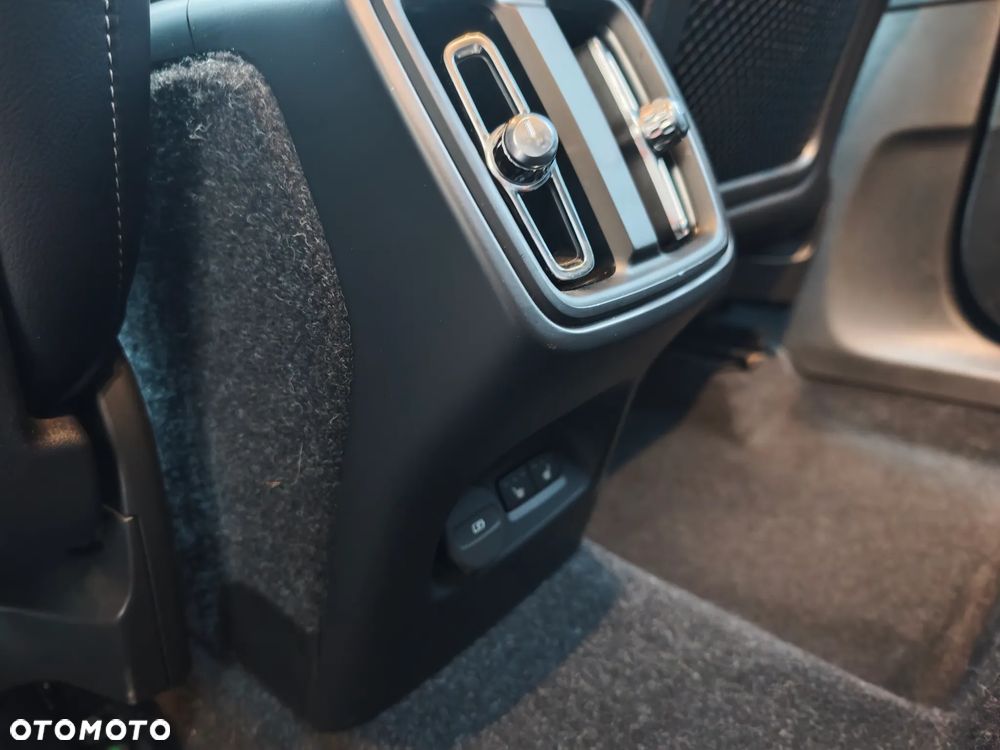 Volvo XC 40 - 29