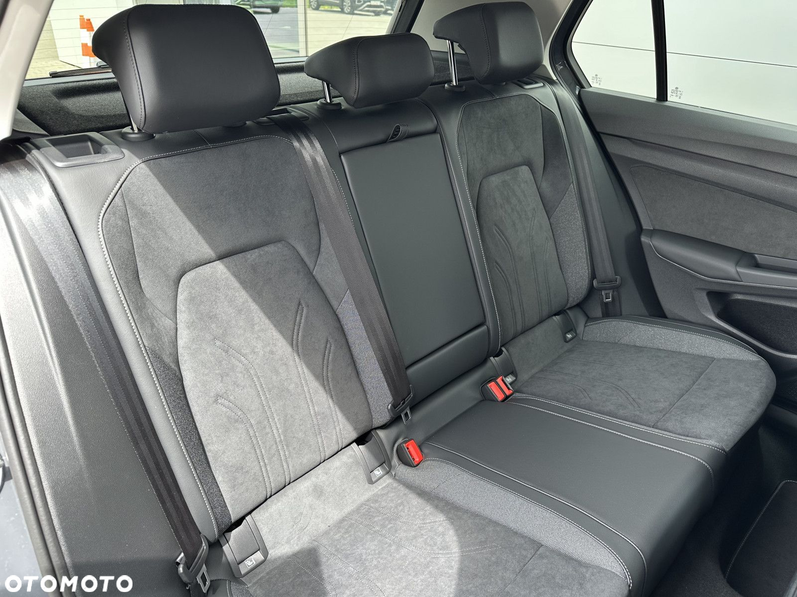 Volkswagen Golf - 16