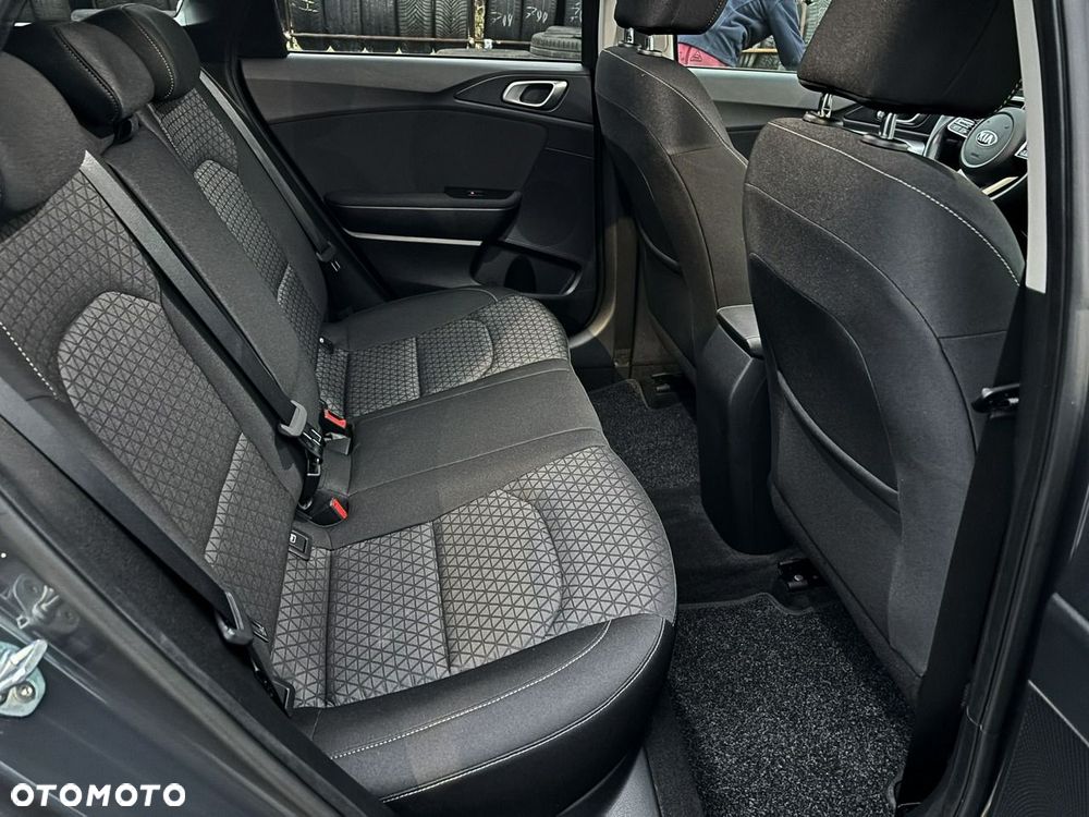 Kia Ceed - 17