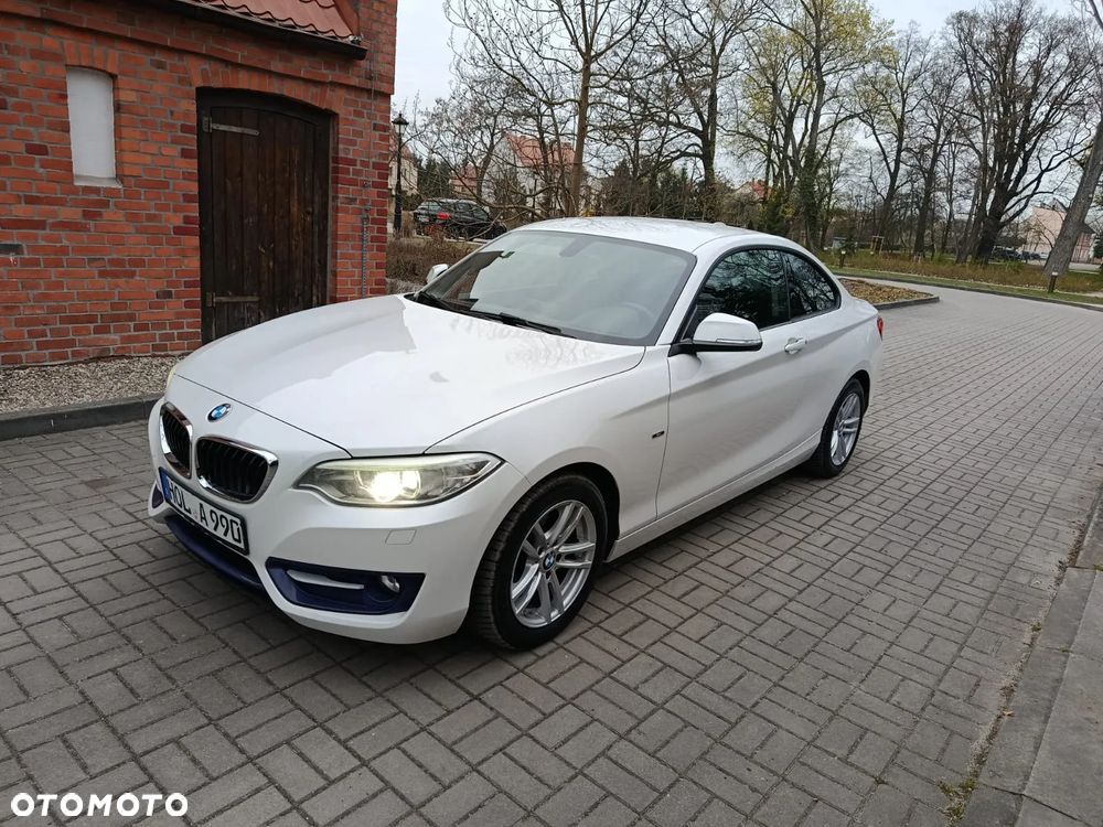 BMW Seria 2 220d Sport Line - 2