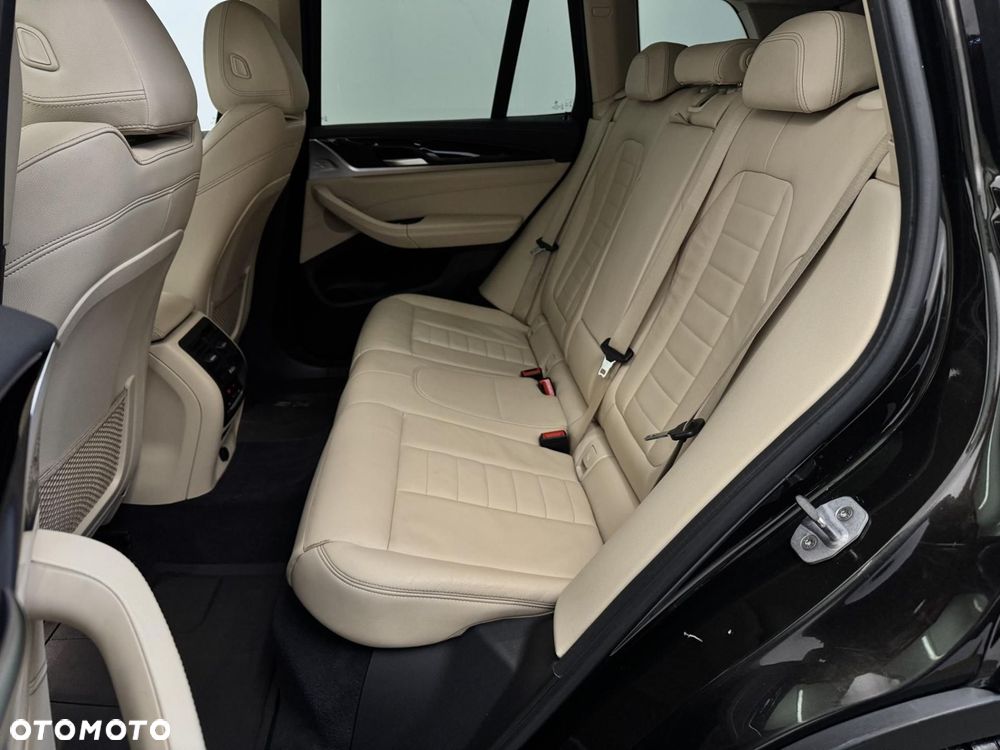 BMW X3 xDrive30i GPF Luxury Line - 18