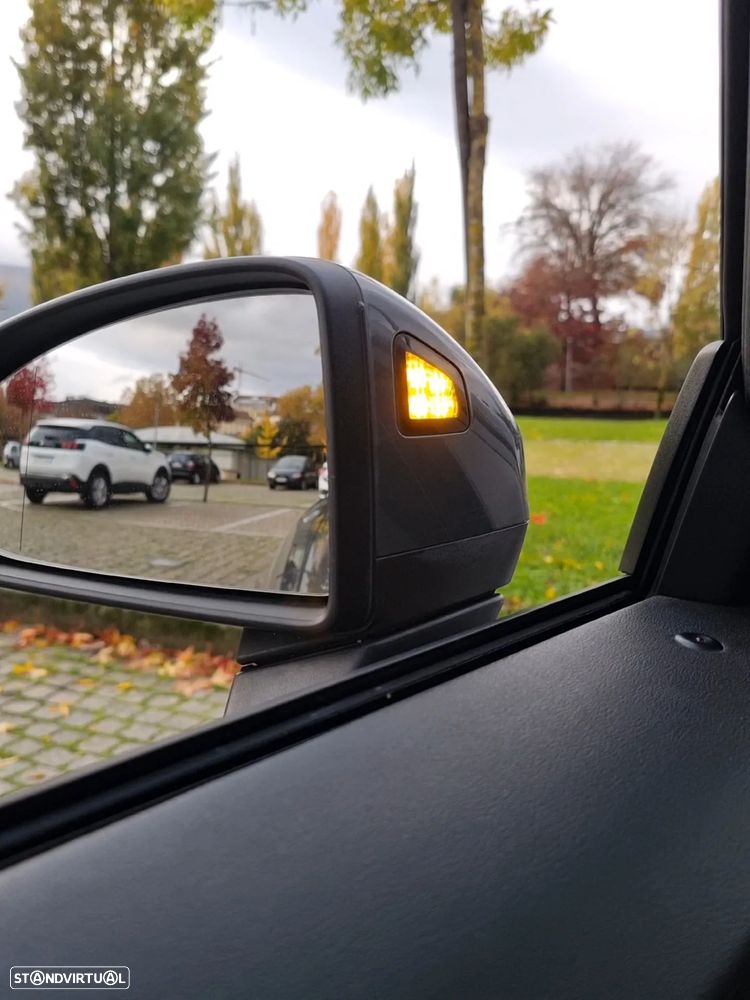 Audi TT Coupé 2.0 TDI S-line - 26