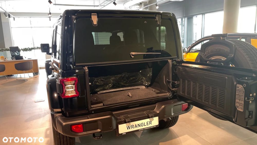 Jeep Wrangler Unlimited GME 2.0 Turbo Sahara - 17