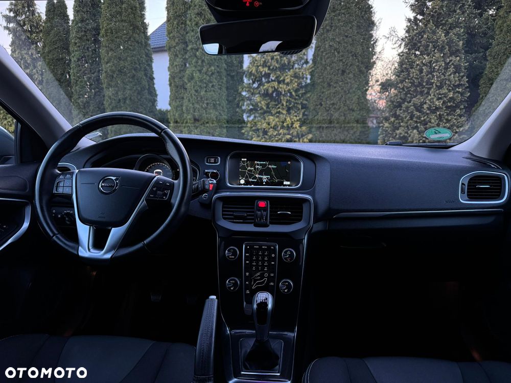 Volvo V40 D2 Drive-E Summum - 34