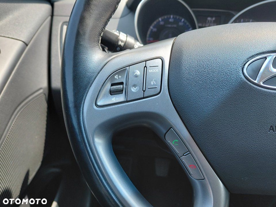 Hyundai ix35 - 15