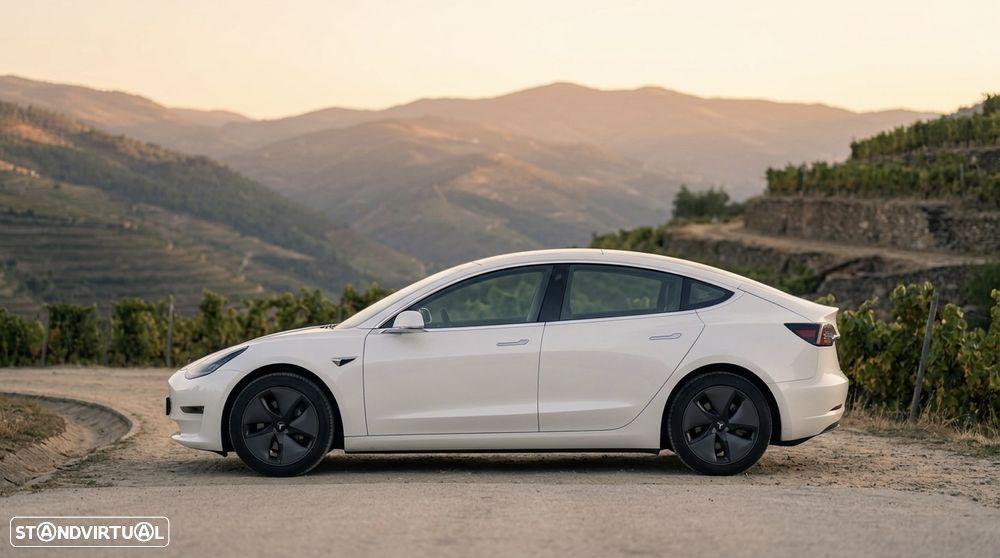 Tesla Model 3 Long-Range Dual Motor AWD - 3