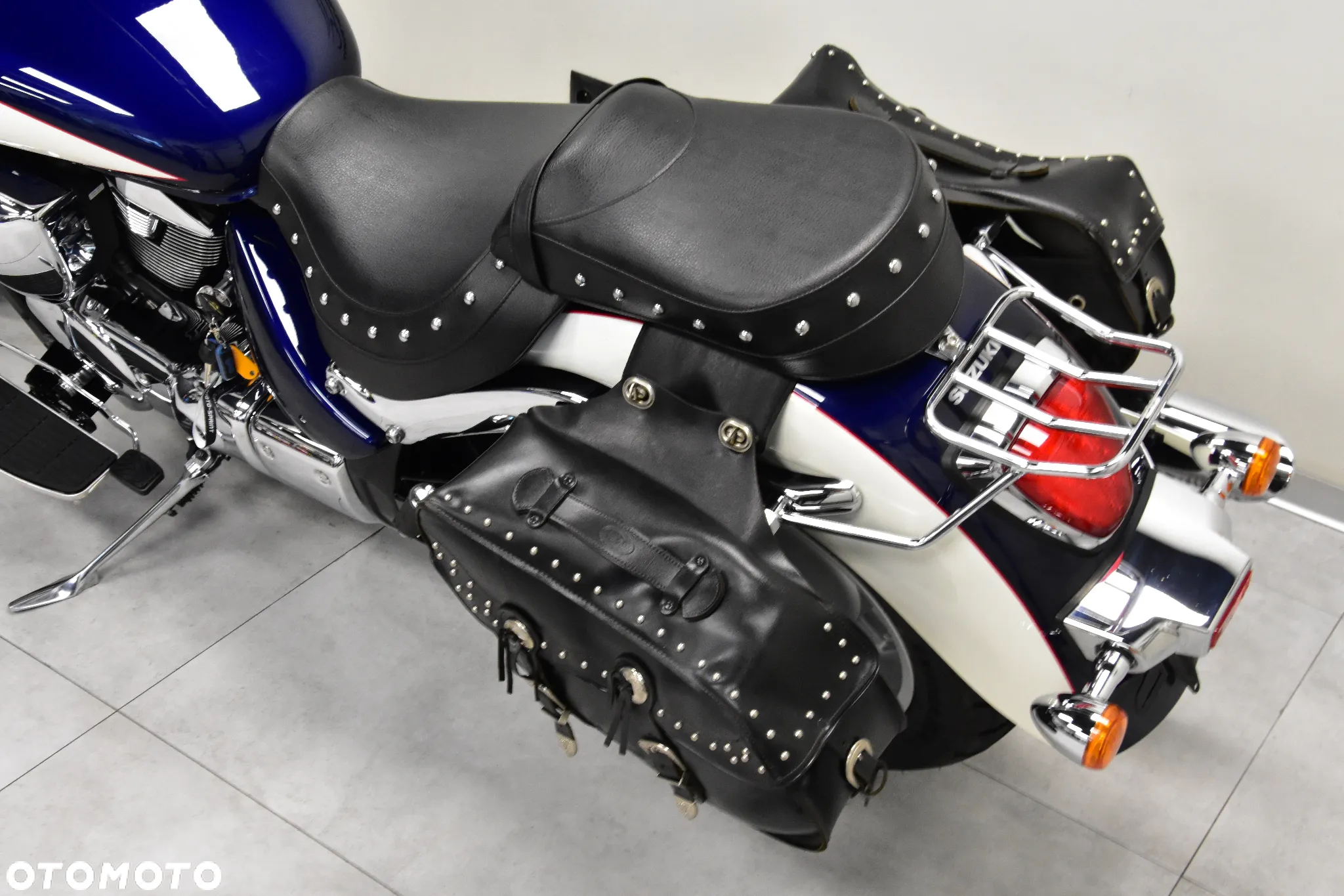 Suzuki Intruder - 18