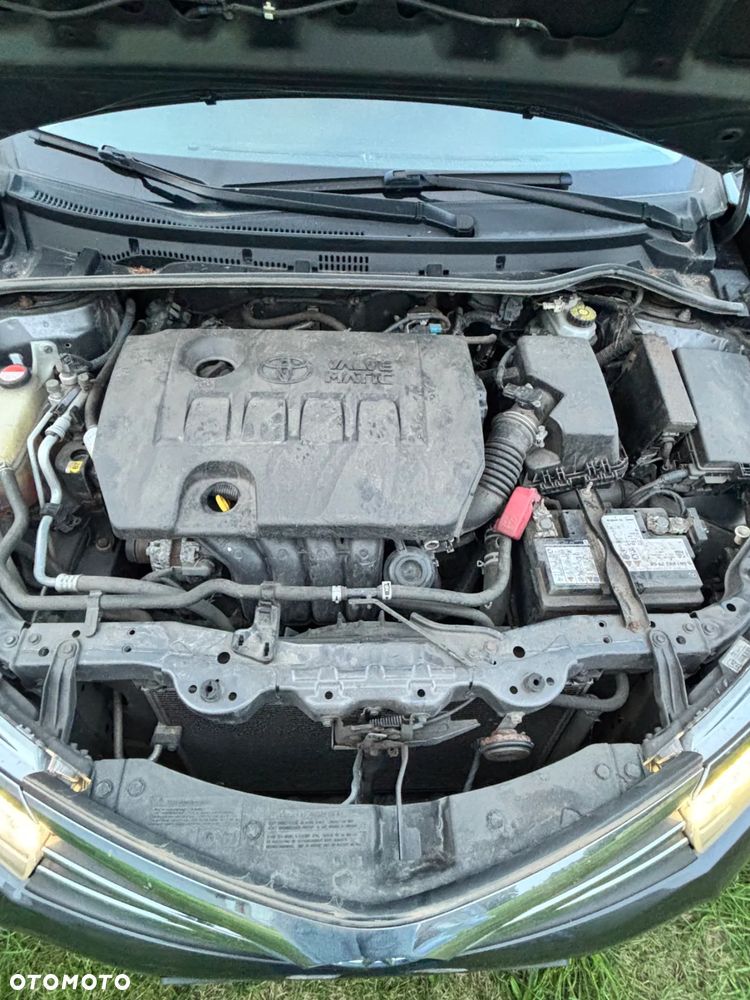 Toyota Corolla 1.6 Premium - 4