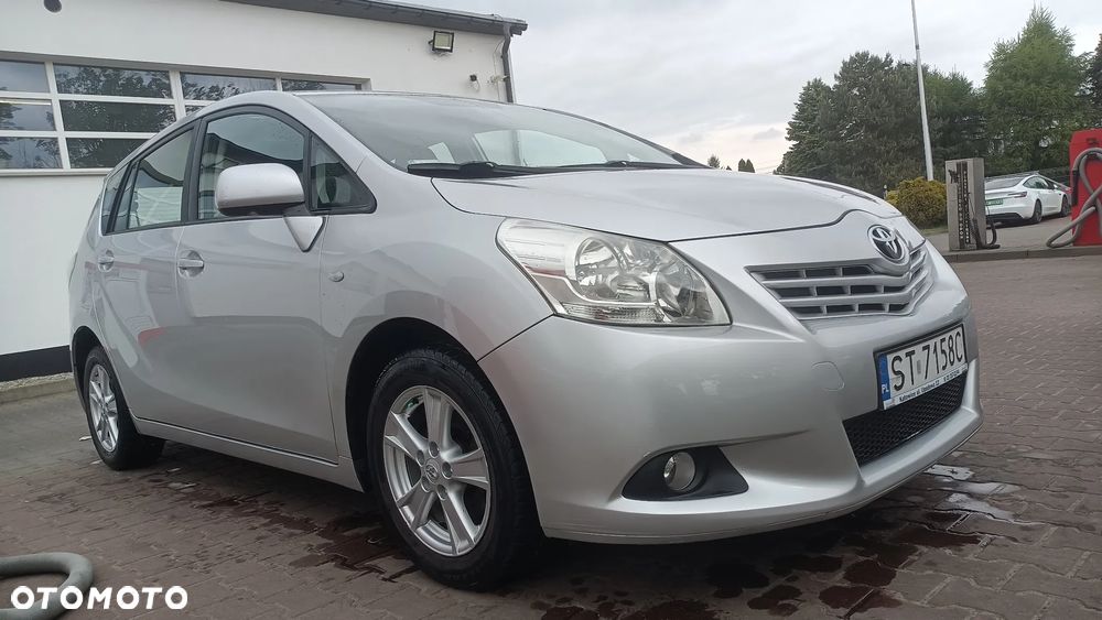 Toyota Verso 2.0 D-4D Luna - 2