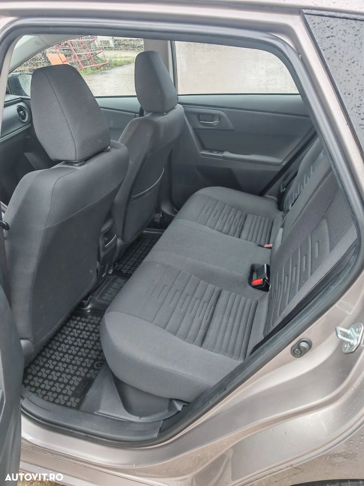 Toyota Auris - 8