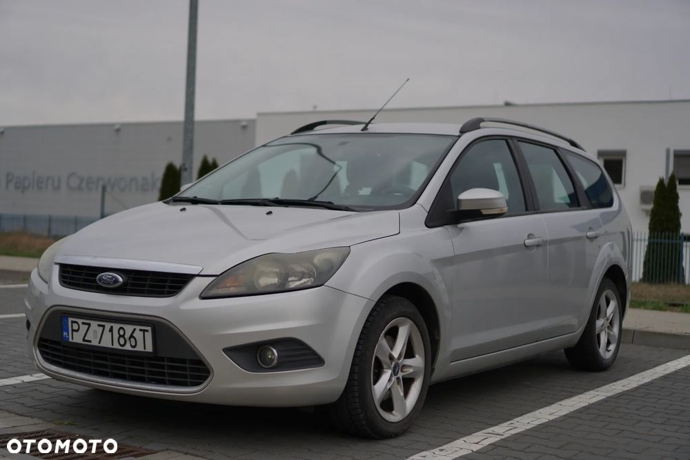 Ford Focus 1.6 TDCi DPF Ambiente - 8