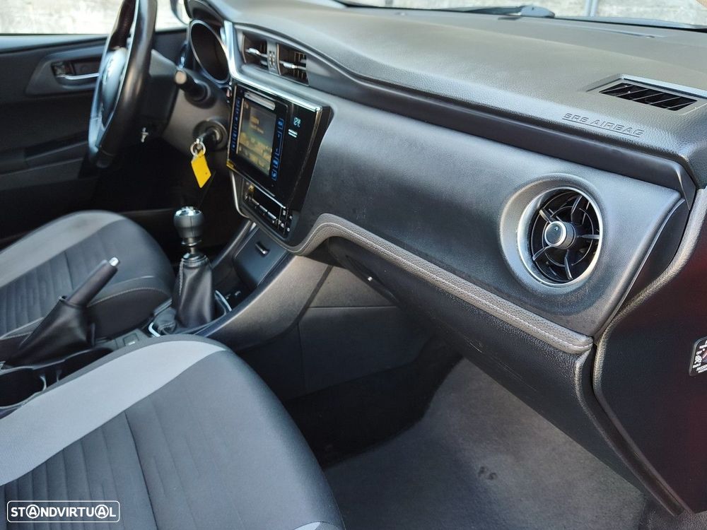 Toyota Auris 1.2T Exclusive - 12