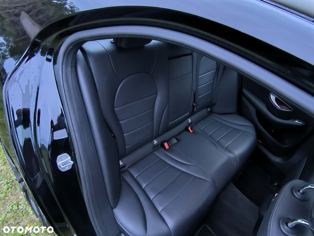 Mercedes-Benz Klasa C 300 4Matic 9G-TRONIC Avantgarde - 21