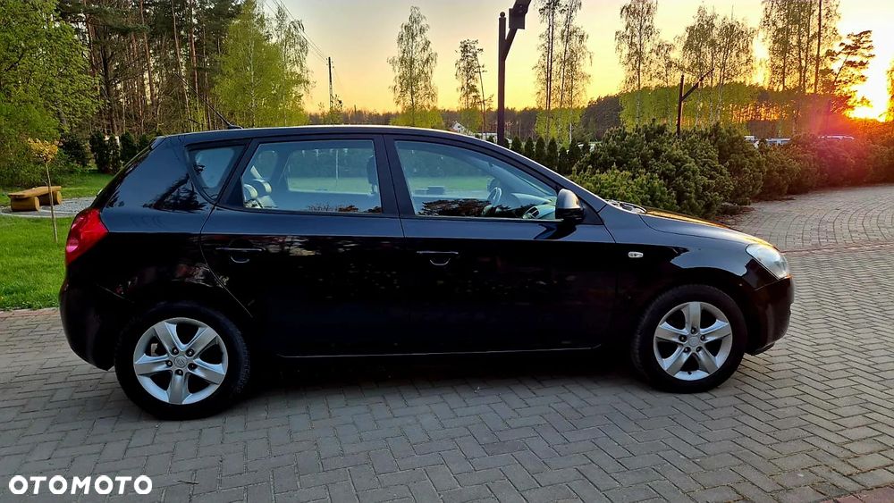 Kia Ceed 2.0 CVVT Spirit - 4