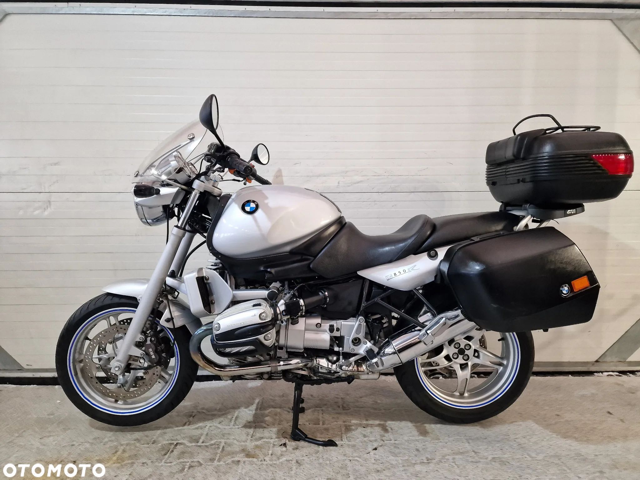 BMW R - 1