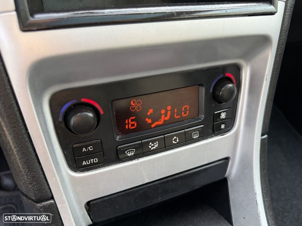 Peugeot 307 Break 1.6 HDi XS Premium — fotografia 10