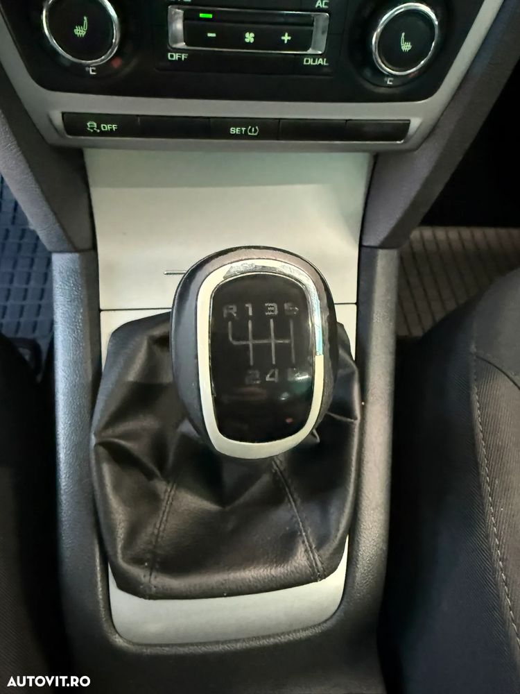 Skoda Octavia Combi 1.4 TSI FAMILY - 26