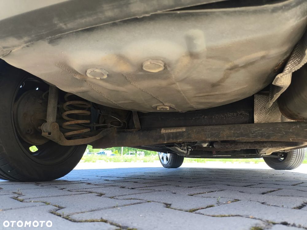 Ford Fiesta 1.4 Trend - 33