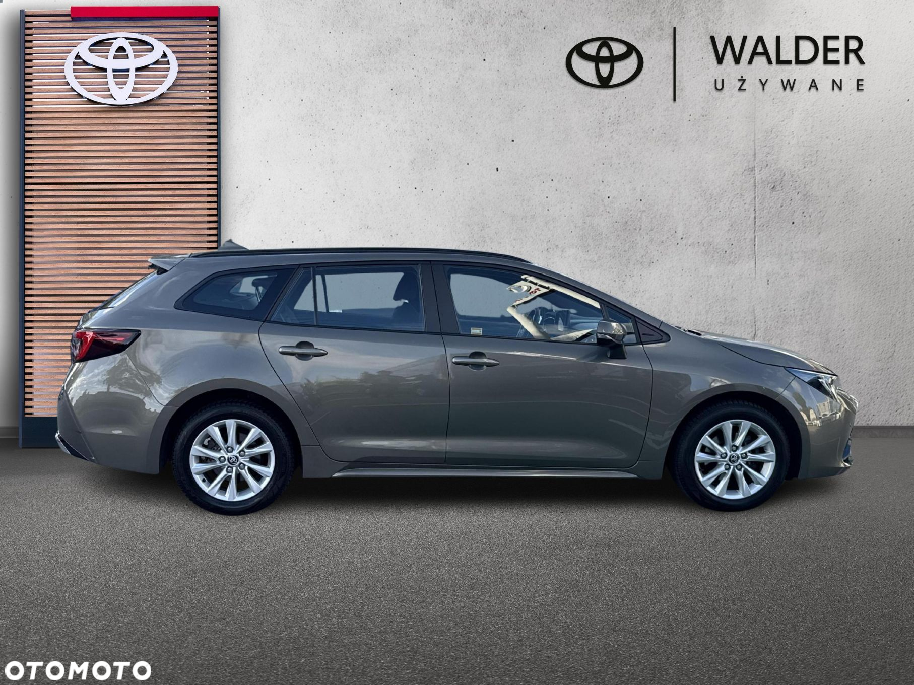 Toyota Corolla 1.8 Hybrid Comfort - 7