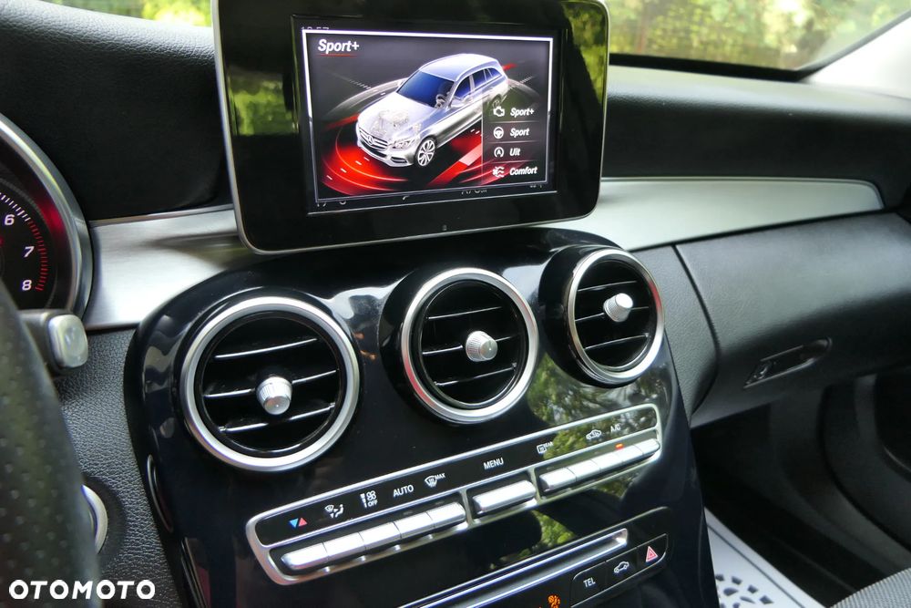 Mercedes-Benz Klasa C 180 7G-TRONIC Edition 1 - 23