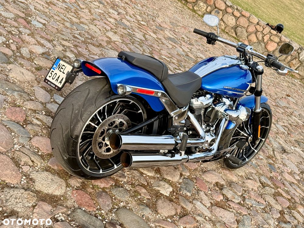 Harley-Davidson Softail Breakout - 8