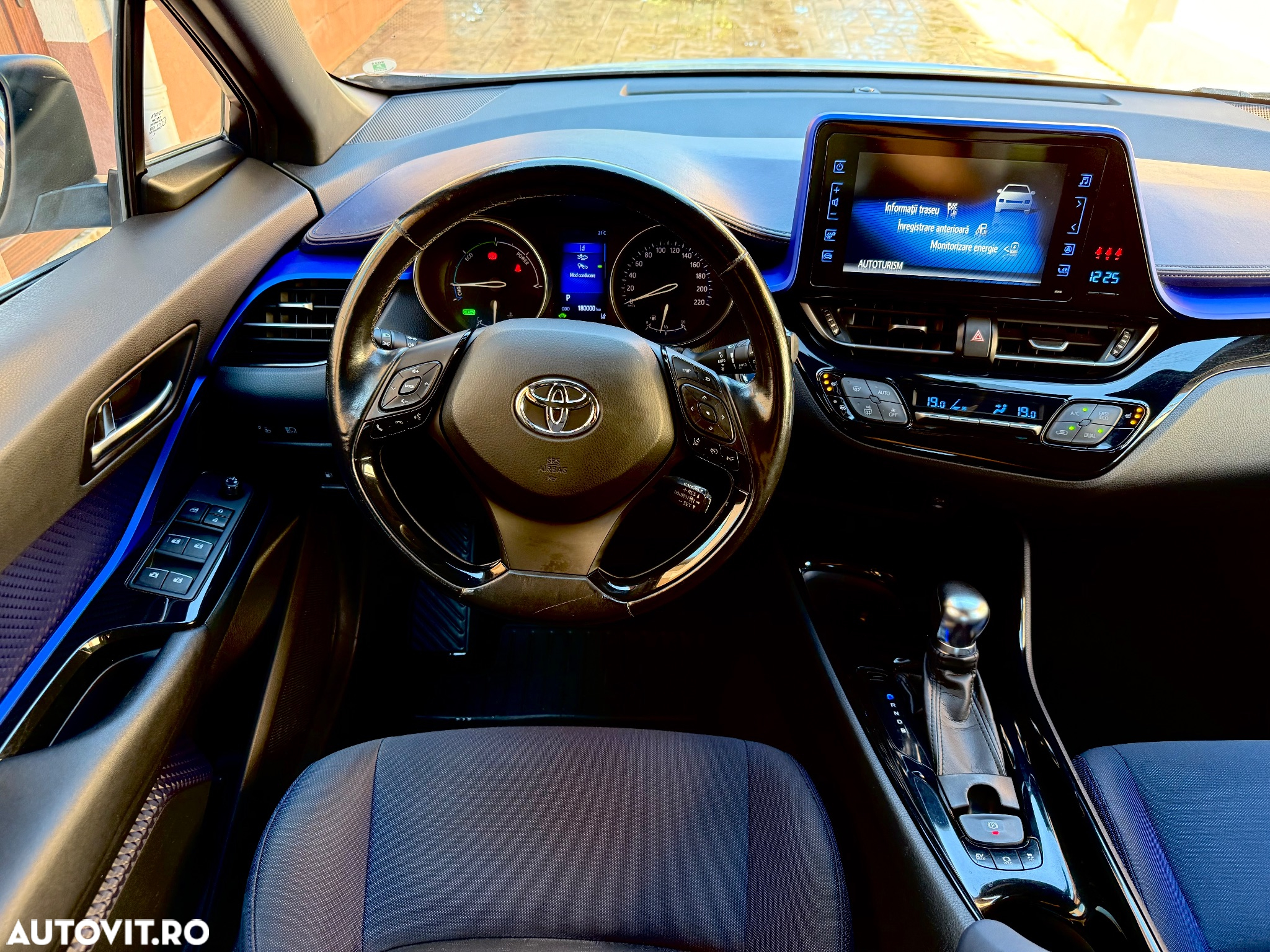 Toyota C-HR - 13