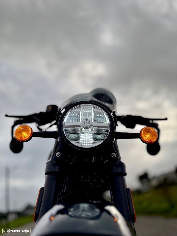 Royal Enfield Model G Shotgun 650 - 2