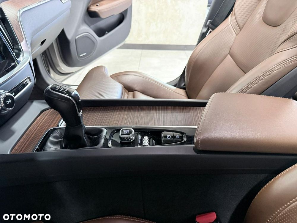 Volvo V60 D3 Inscription - 34