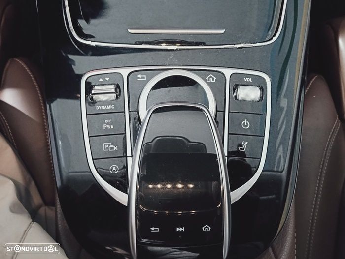 Mercedes-Benz E 220 d Exclusive Line - 37