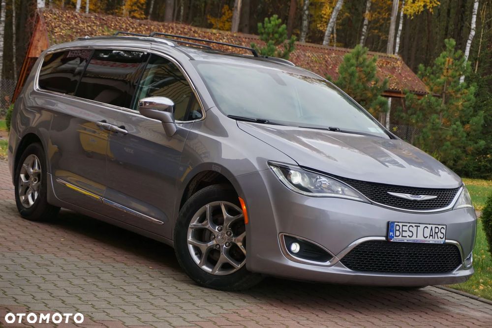 Chrysler Pacifica - 31