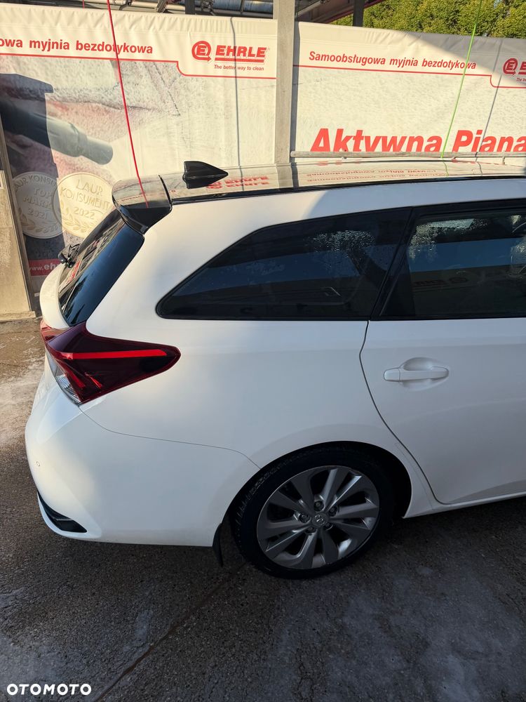 Toyota Auris Hybrid 135 Active - 4