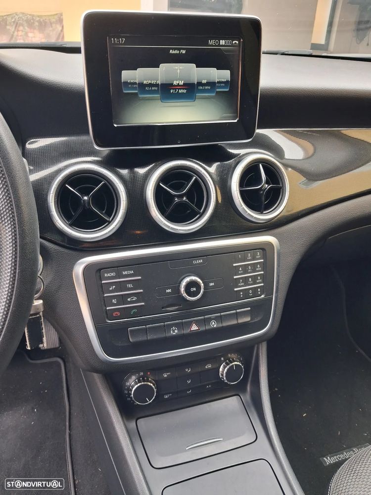 Mercedes-Benz CLA 200 d Shooting Brake Urban Aut. - 8