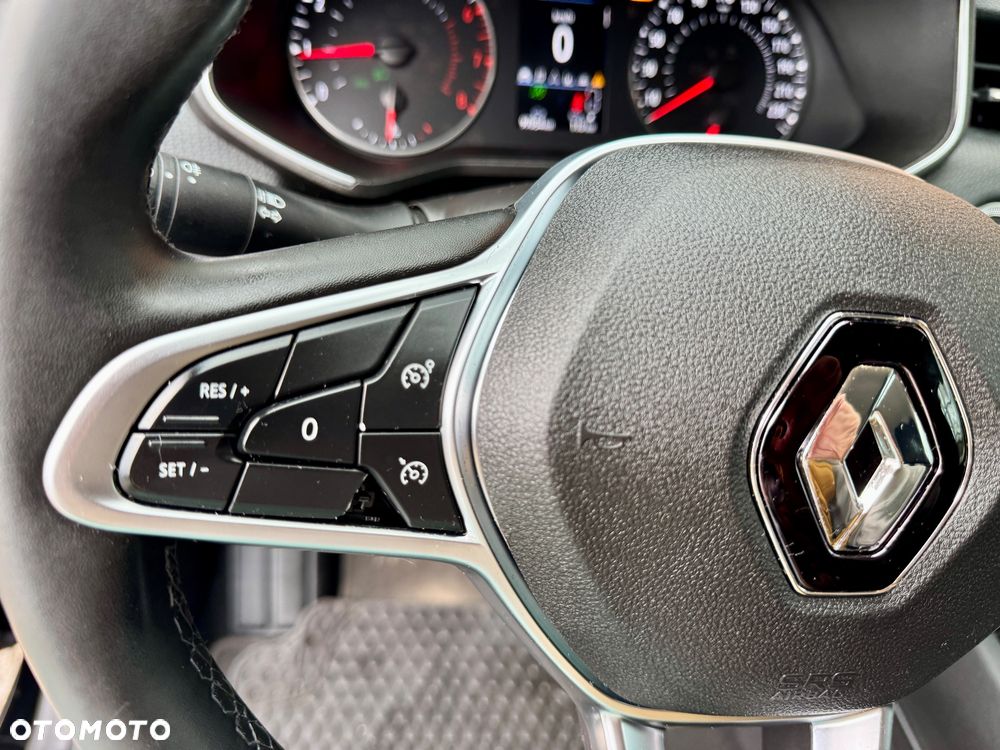 Renault Clio - 24