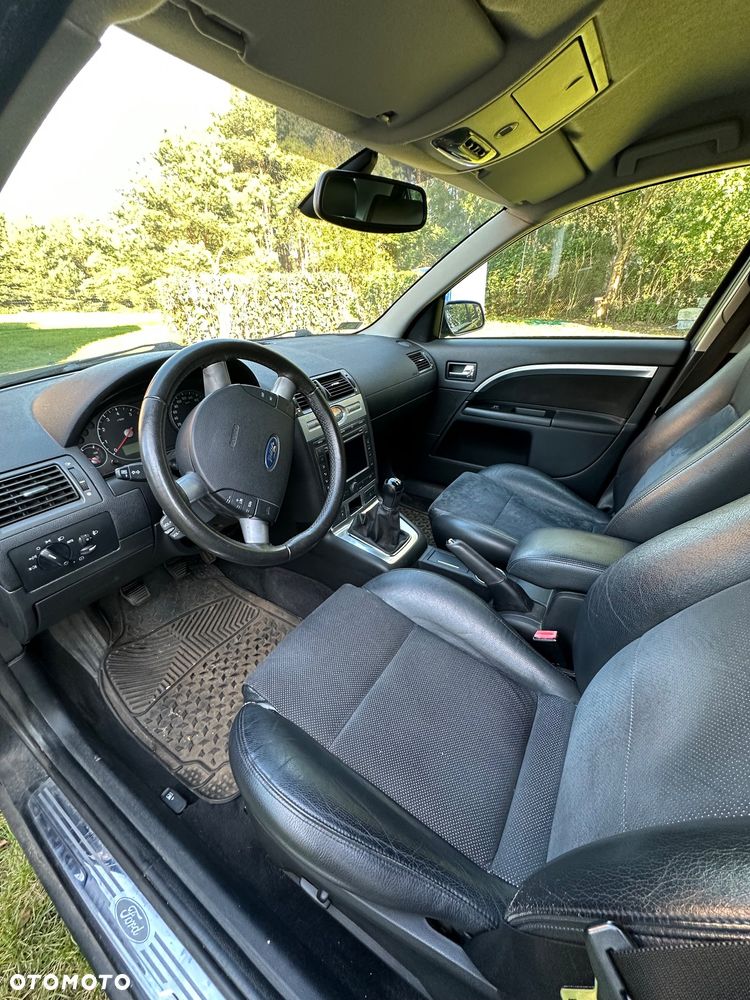Ford Mondeo - 16