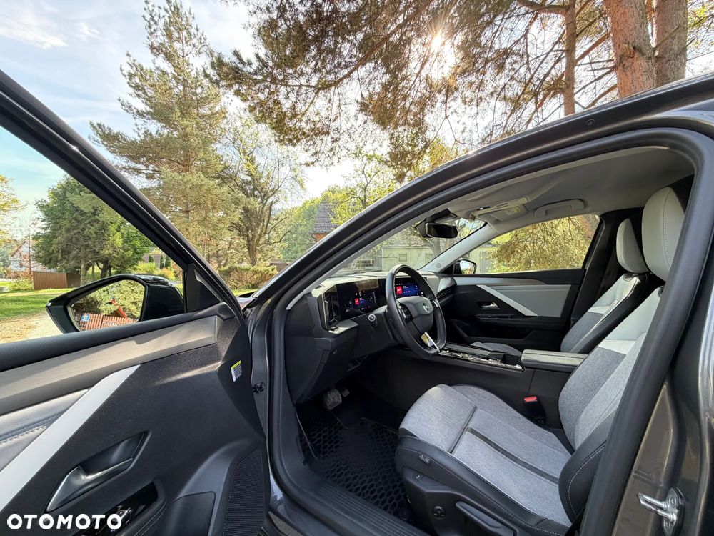 Opel Astra 1.2 T Elegance S&S - 14
