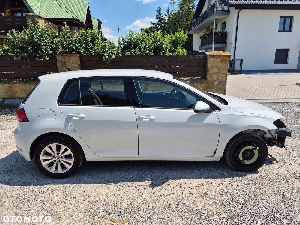 Volkswagen Golf 1.6 TDI SCR Trendline - 6