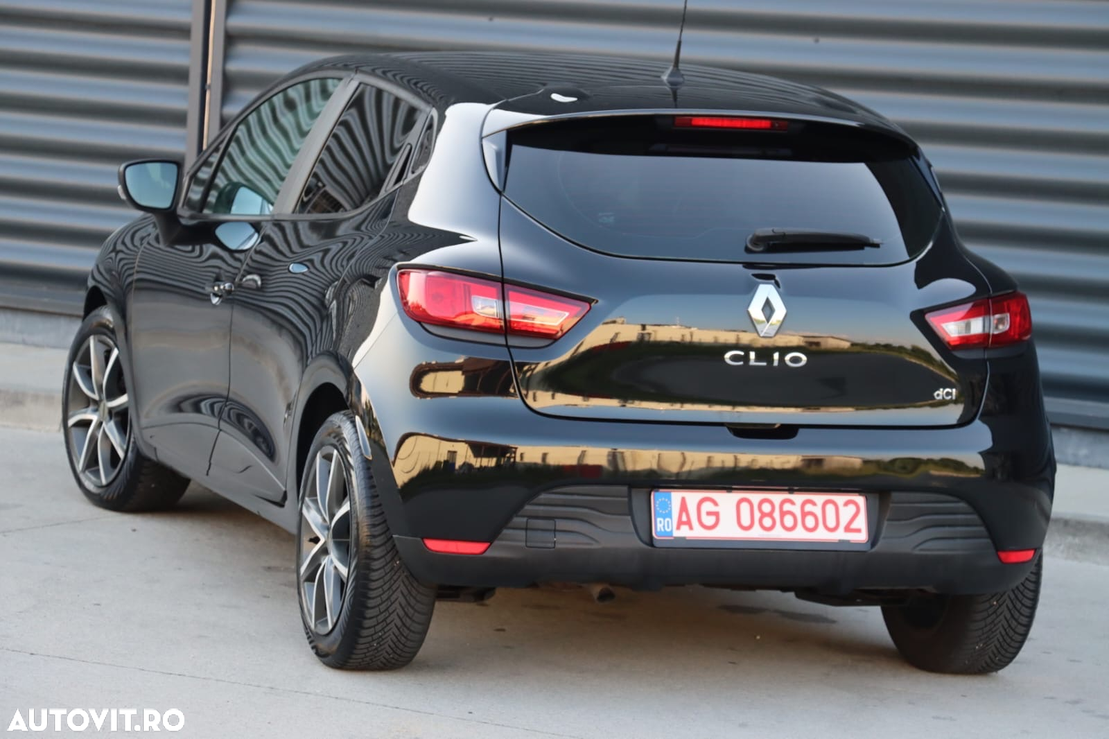 Renault Clio (Energy) dCi 90 Start & Stop LIMITED - 14
