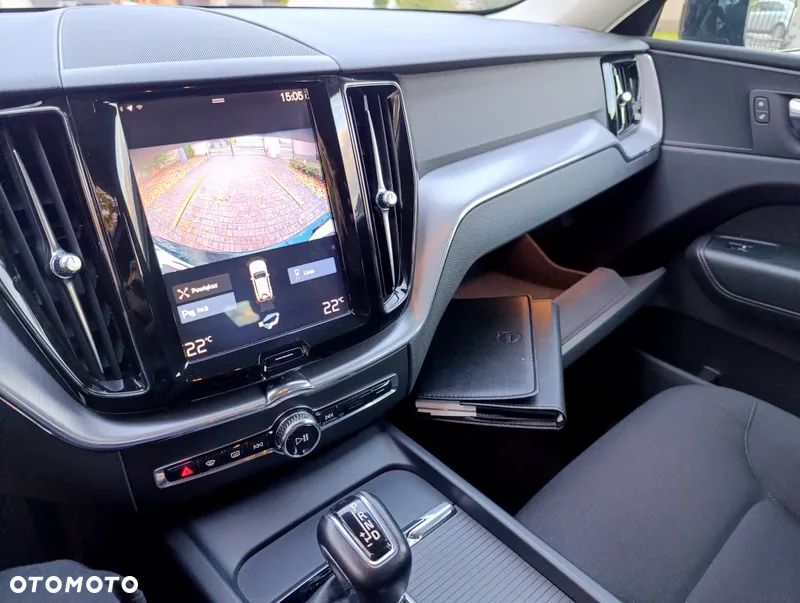 Volvo XC 60 T5 AWD Momentum Pro - 18