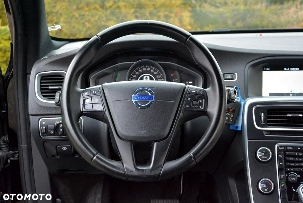 Volvo V60 D4 Geartronic Momentum Pro - 28