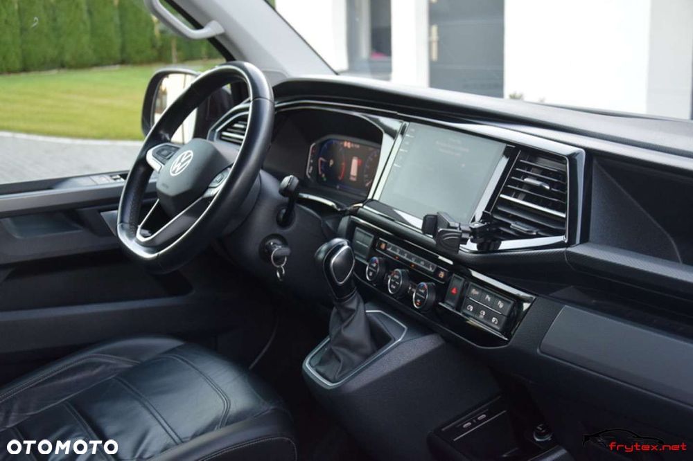 Volkswagen Multivan - 33