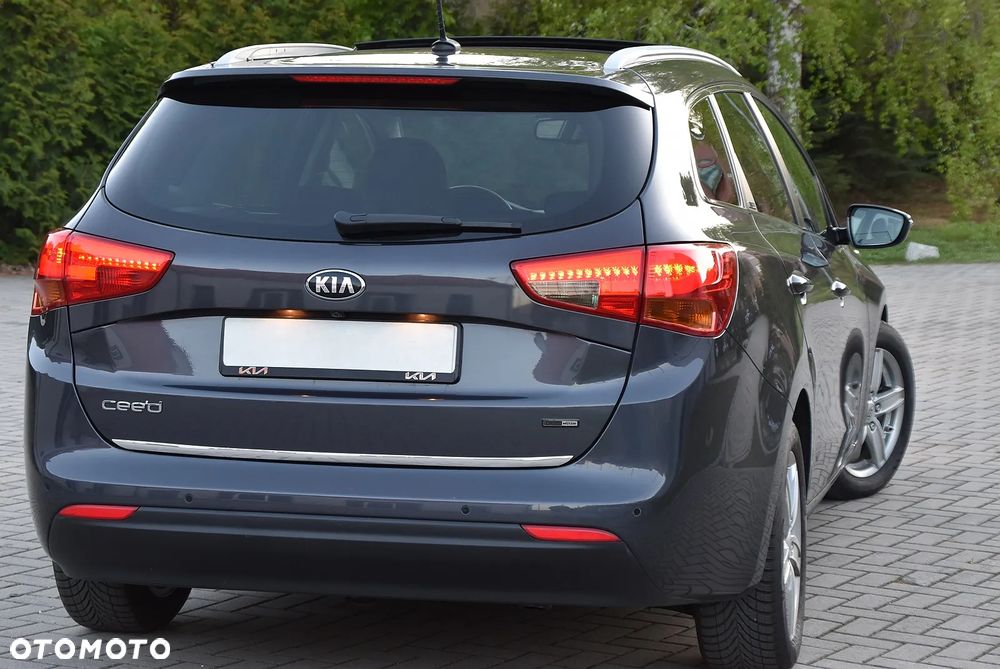 Kia Ceed 1.6 GDI DCT Platinum Edition - 6
