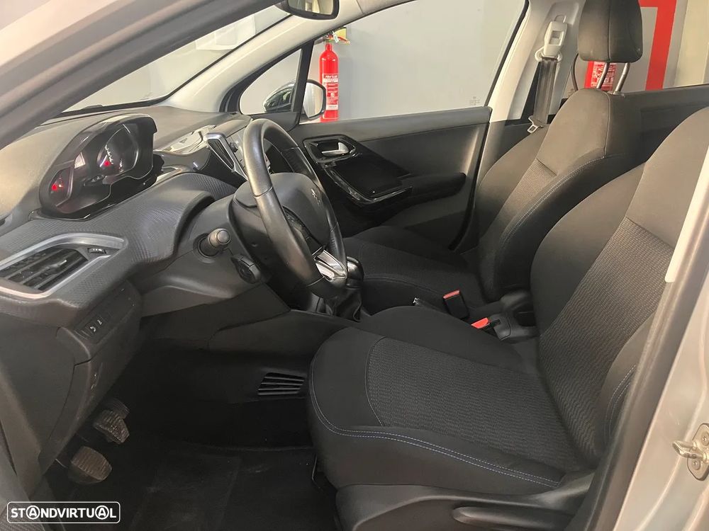 Peugeot 208 1.6 BlueHDi Style - 13