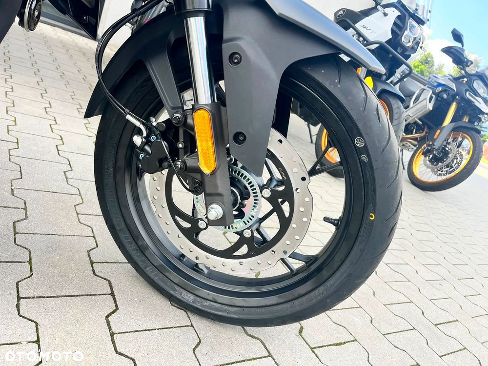 VOGE R125S - 11